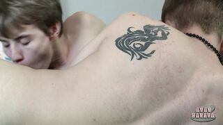 A Bareback Horny Boy Hook Up